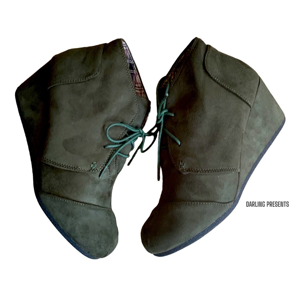 Forever 21 Patricia-01 Oxford Wedge Lace Up Ankle Boot Women Color Olive Size 10
